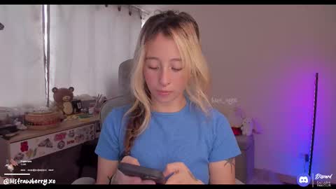 Snapshot of bun_nyx chatting on 02-18-26, 09:44 online show from 02-18-26, 09:44