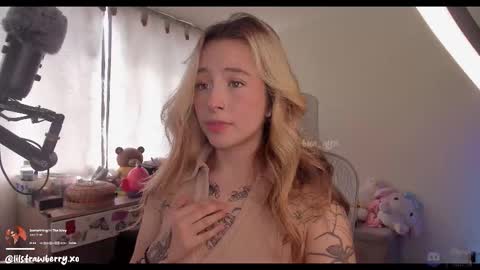 Snapshot of bun_nyx chatting on 02-20-26, 07:25 online show from 02-20-26, 07:25