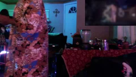 Snapshot of bungalowentertainment chatting on 01-10-26, 12:07 Bungalow Entertainment online show from 01-10-26, 12:07