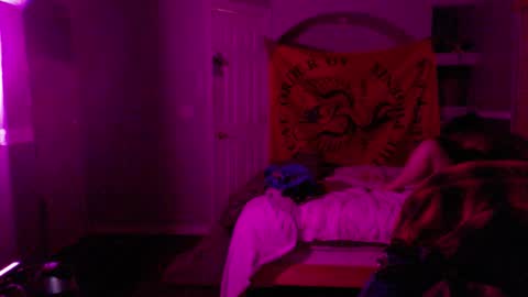 Snapshot of bungalowentertainment chatting on 03-11-26, 02:17 Bungalow Entertainment online show from 03-11-26, 02:17