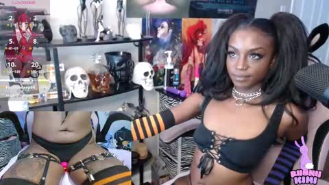 Snapshot of bunniikimi chatting on 09-15-25, 01:33 Bunnii Kimi online show from 09-15-25, 01:33