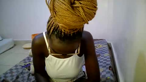 bunny_bliss1 online show from 05-14-26, 10:27