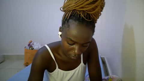 bunny_bliss1 online show from 05-20-26, 01:01