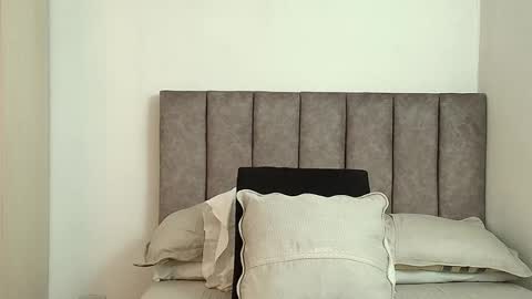 Snapshot of bunny_swtt chatting on 01-10-26, 04:03 Carolina online show from 01-10-26, 04:03