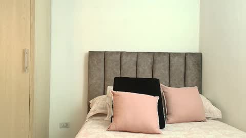 Snapshot of bunny_swtt chatting on 02-04-26, 03:56 Carolina online show from 02-04-26, 03:56