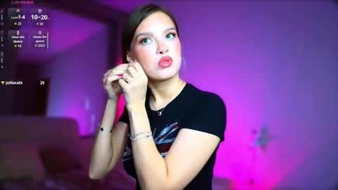 Snapshot of bunnyblondeone chatting on 02-26-26, 06:18 bunnyblondeone online show from 02-26-26, 06:18