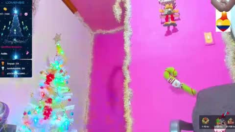 Snapshot of bunnygirl98 chatting on 12-15-24, 10:18 BARBYCHOCOLAT online show from 12-15-24, 10:18