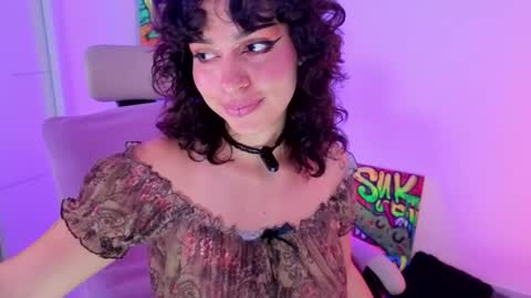 Snapshot of bunnypeachyy chatting on 04-22-26, 06:20 online show from 04-22-26, 06:20