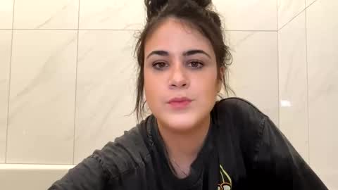 Cassie online show from 12-19-25, 04:41