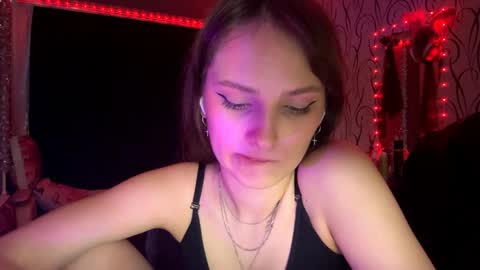 Snapshot of bunnytrussel chatting on 06-02-26, 11:34 Bella online show from 06-02-26, 11:34