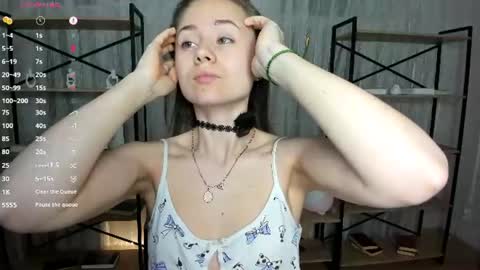 Lizy online show from 06-18-26, 07:18