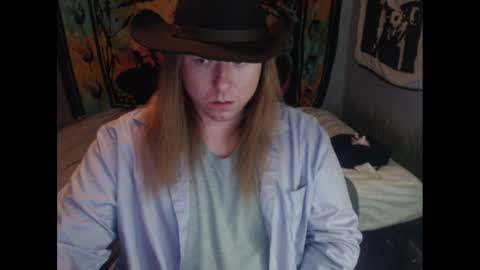 Snapshot of burningflute chatting on 09-15-25, 03:39 burningflute online show from 09-15-25, 03:39