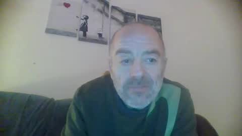 burnleyguy1977 online show from 01-03-25, 01:48