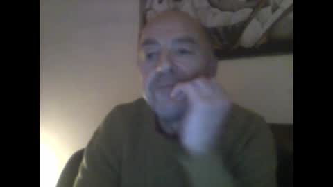 burnleyguy1977 online show from 12-23-25, 03:15