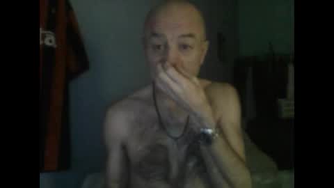 burnleyguy1977 online show from 02-08-26, 02:15