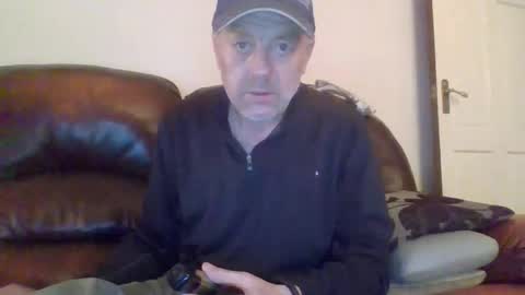 burnleyguy1977 online show from 05-09-26, 02:28