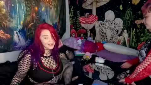 lilly online show from 06-09-26, 07:47