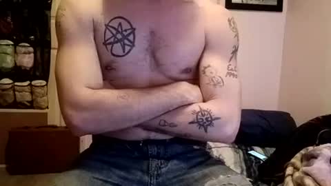 Snapshot of buster18hymen chatting on 01-19-25, 07:58 Buster18Hymen online show from 01-19-25, 07:58