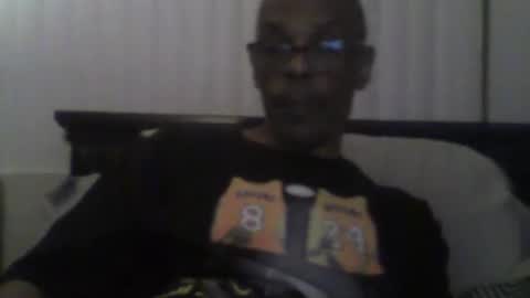 Busturgutzgd1 online show from 12-30-24, 06:42