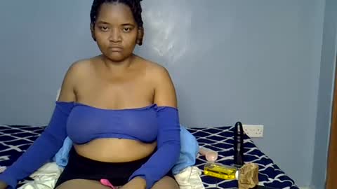 busty kenzi online show from 07-25-26, 11:24