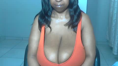 bustytessa37 online show from 07-11-26, 04:04