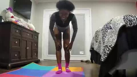 Snapshot of butt3rcup chatting on 12-01-25, 04:50 Goddess online show from 12-01-25, 04:50