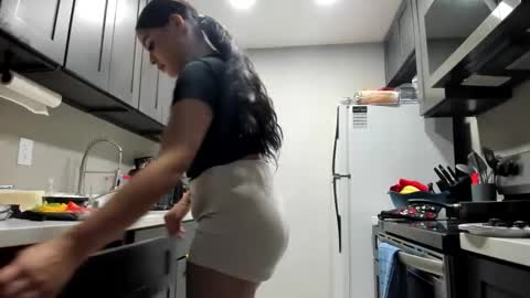butter_pecanxoxo online show from 09-13-25, 12:32