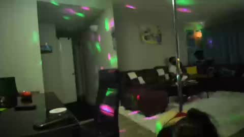 butter_pecanxoxo online show from 10-14-25, 10:05