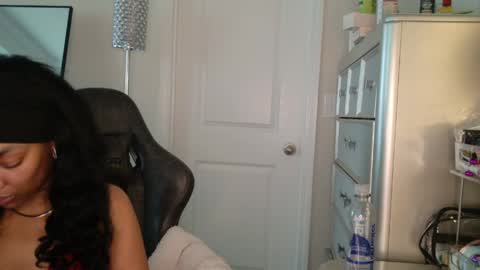 butterfly booty online show from 04-05-26, 07:44