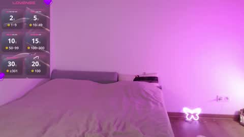 Lauren online show from 09-11-25, 05:57