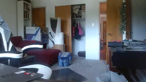bwall1425 online show from 05-21-26, 07:32