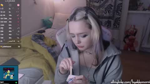 Snapshot of byakkomoriko chatting on 09-24-25, 01:36  morri  online show from 09-24-25, 01:36