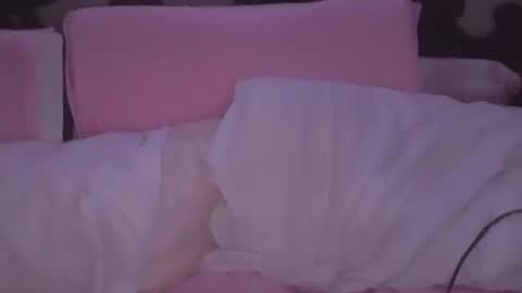 angel online show from 09-18-25, 04:14