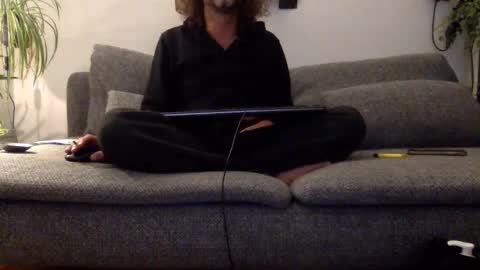 Snapshot of c0rnelius chatting on 10-30-25, 08:31 c0rnelius online show from 10-30-25, 08:31