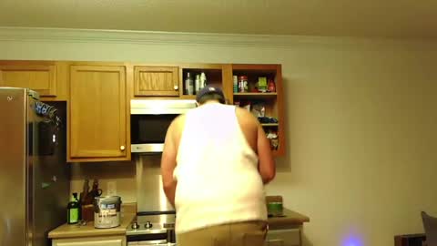 Snapshot of c0sta19 chatting on 07-11-26, 02:36 c0sta19 online show from 07-11-26, 02:36