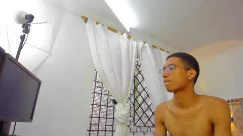 c_worstian_ online show from 12-10-24, 06:38