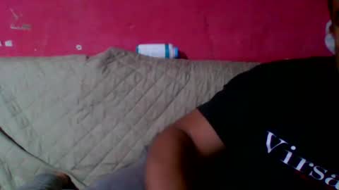 Snapshot of cachito83915 chatting on 02-07-25, 04:37 Cachudosexy online show from 02-07-25, 04:37