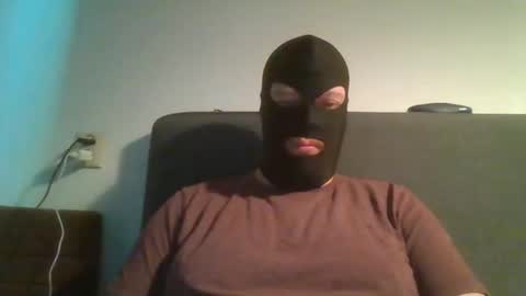 Snapshot of cagegag31 chatting on 09-14-25, 10:47 cagegag31 online show from 09-14-25, 10:47