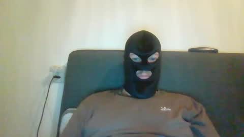 Snapshot of cagegag31 chatting on 11-16-25, 10:32 cagegag31 online show from 11-16-25, 10:32