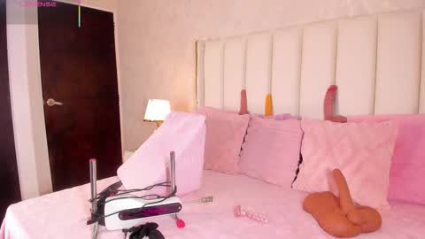 Snapshot of cahitlinbel chatting on 01-16-26, 06:17 Cahitlin online show from 01-16-26, 06:17