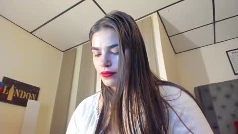 Snapshot of caitlingomez0 chatting on 12-23-25, 11:08 caitlingomez0 online show from 12-23-25, 11:08