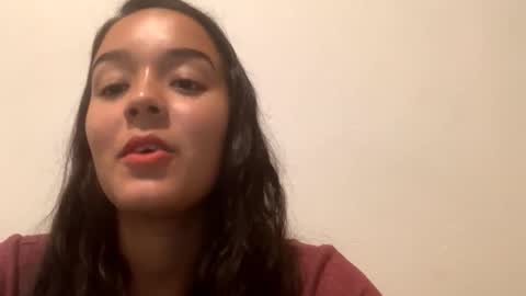 Snapshot of caitlynsailors chatting on 03-12-26, 10:49 Vicky online show from 03-12-26, 10:49