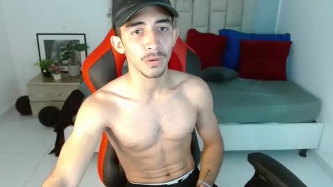 Snapshot of caius_fox chatting on 01-08-26, 11:45 caius online show from 01-08-26, 11:45