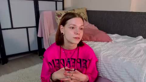 Snapshot of calandrahafer chatting on 07-28-26, 04:39 Mila online show from 07-28-26, 04:39