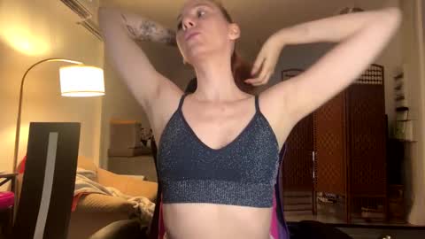 Snapshot of caliiie_of chatting on 05-17-26, 06:11 Caliiie of online show from 05-17-26, 06:11