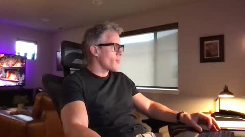 calirsedmo online show from 12-14-25, 07:18