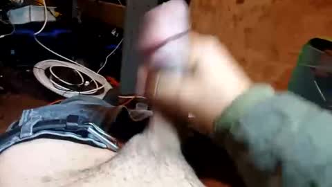 Calisguitar online show from 11-24-25, 03:39