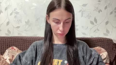 Anna online show from 10-22-25, 07:35