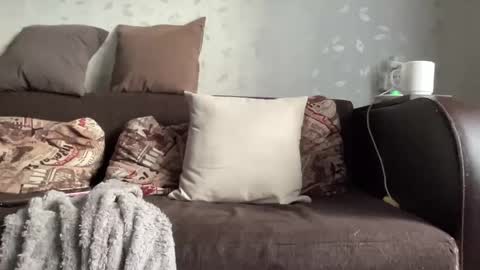 Anna online show from 01-14-26, 01:06