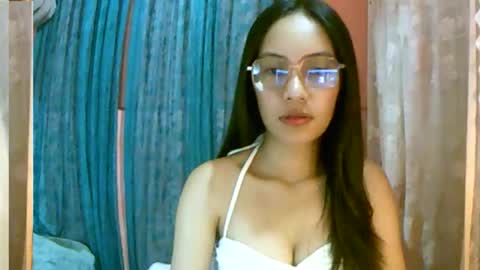 Snapshot of calla_freya chatting on 01-11-26, 04:39 Freya online show from 01-11-26, 04:39
